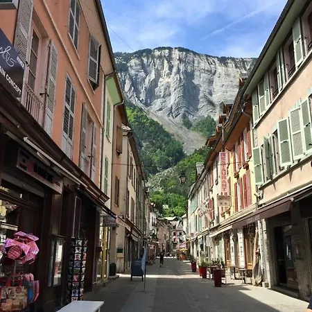 Le Grandcoeur Apartment